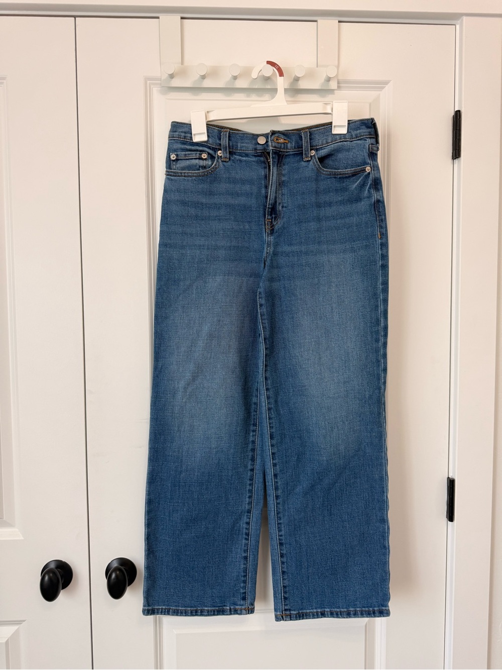 Banana Republic Classic High-Rise wide Leg Jeans